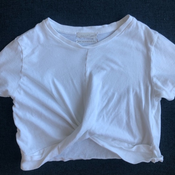 Urban Outfitters Cropped Short Sleeved Top - Picture 5 of 5